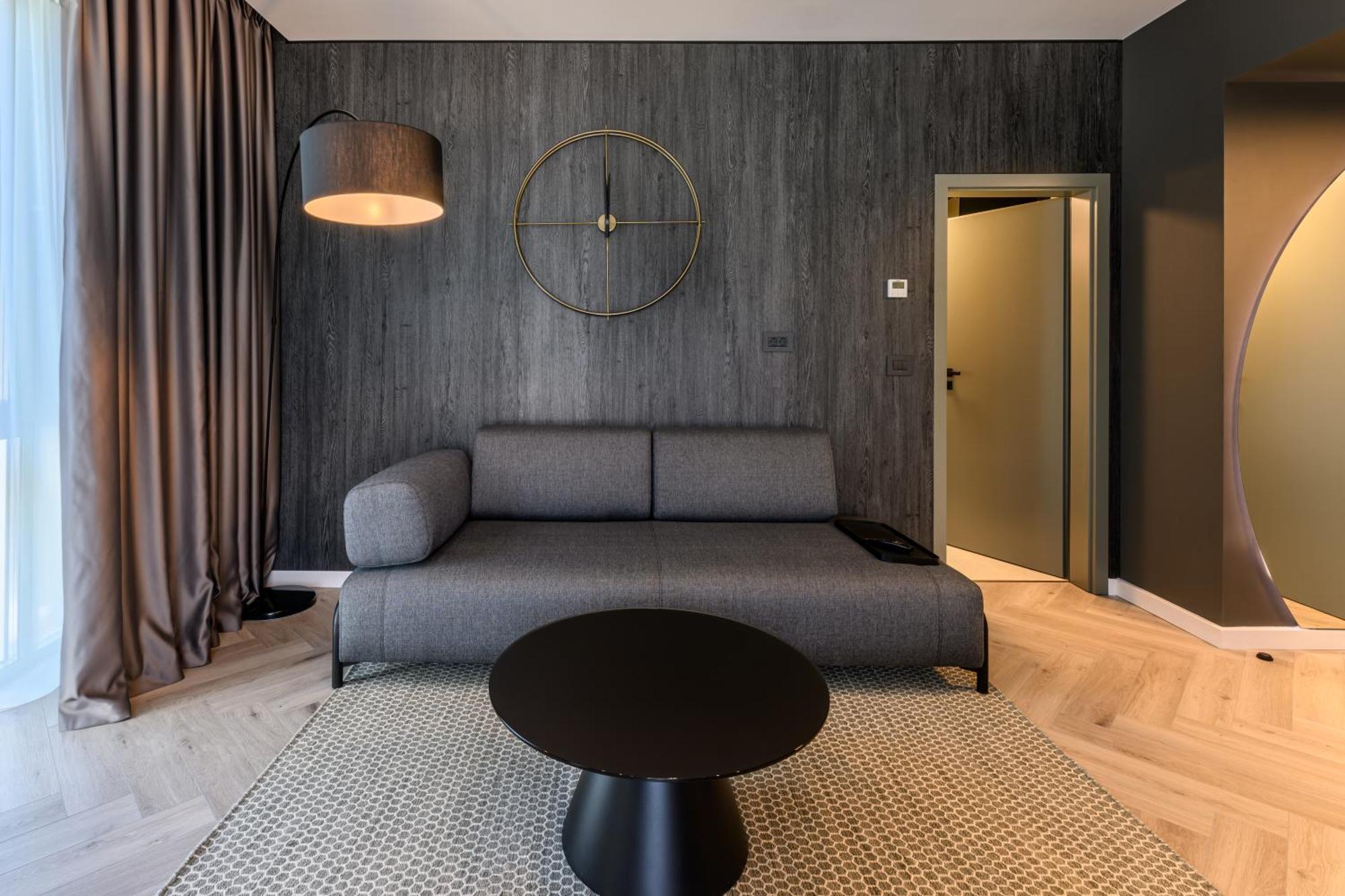 Luna Residence Villa 蒂米什瓦拉 外观 照片